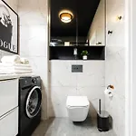 Tobaco Park Ii Modern By Bookinghost * 우치