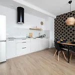 Tobaco Park Ii Modern By Bookinghost