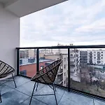 Tobaco Park Ii Modern By Bookinghost * 우치