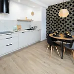 Tobaco Park Ii Modern By Bookinghost 우치