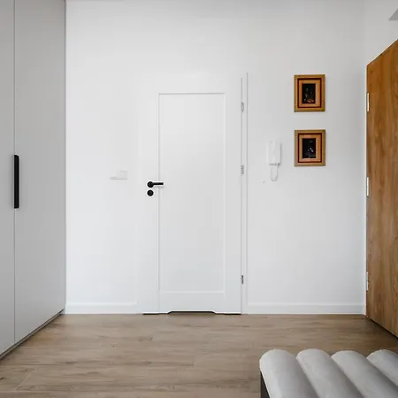 Tobaco Park Ii Modern By Bookinghost