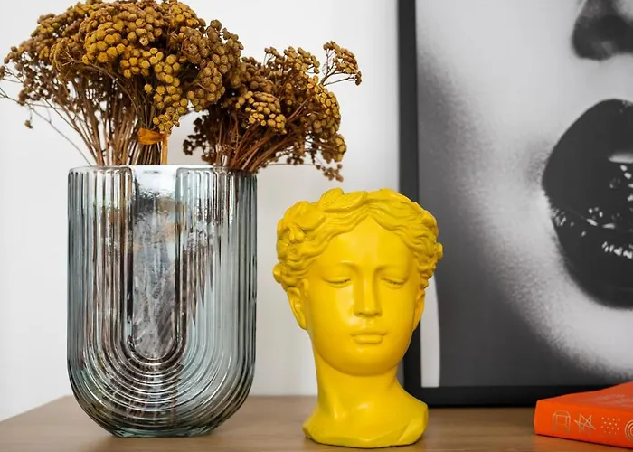 Tobaco Park Ii Modern By Bookinghost *